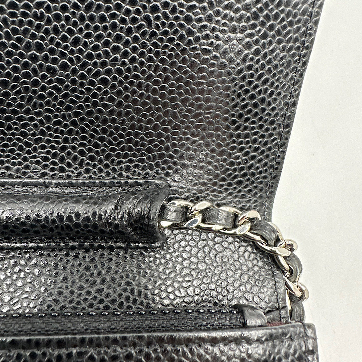 Wallet on chain classique cuir caviar noir