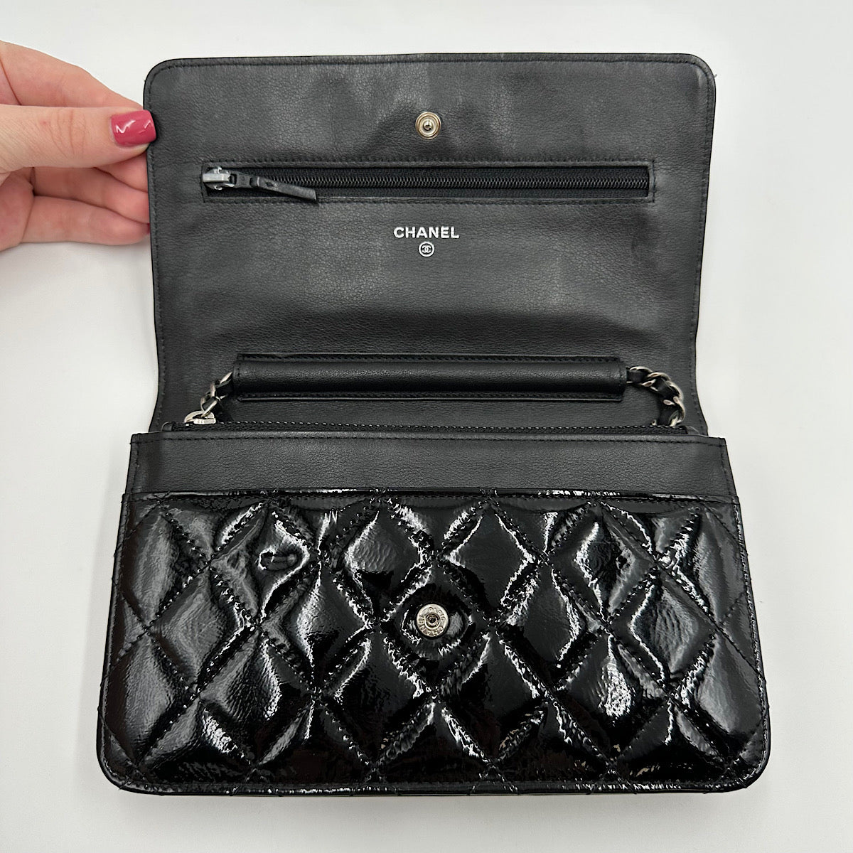 Wallet on chain 2.55 cuir verni noir