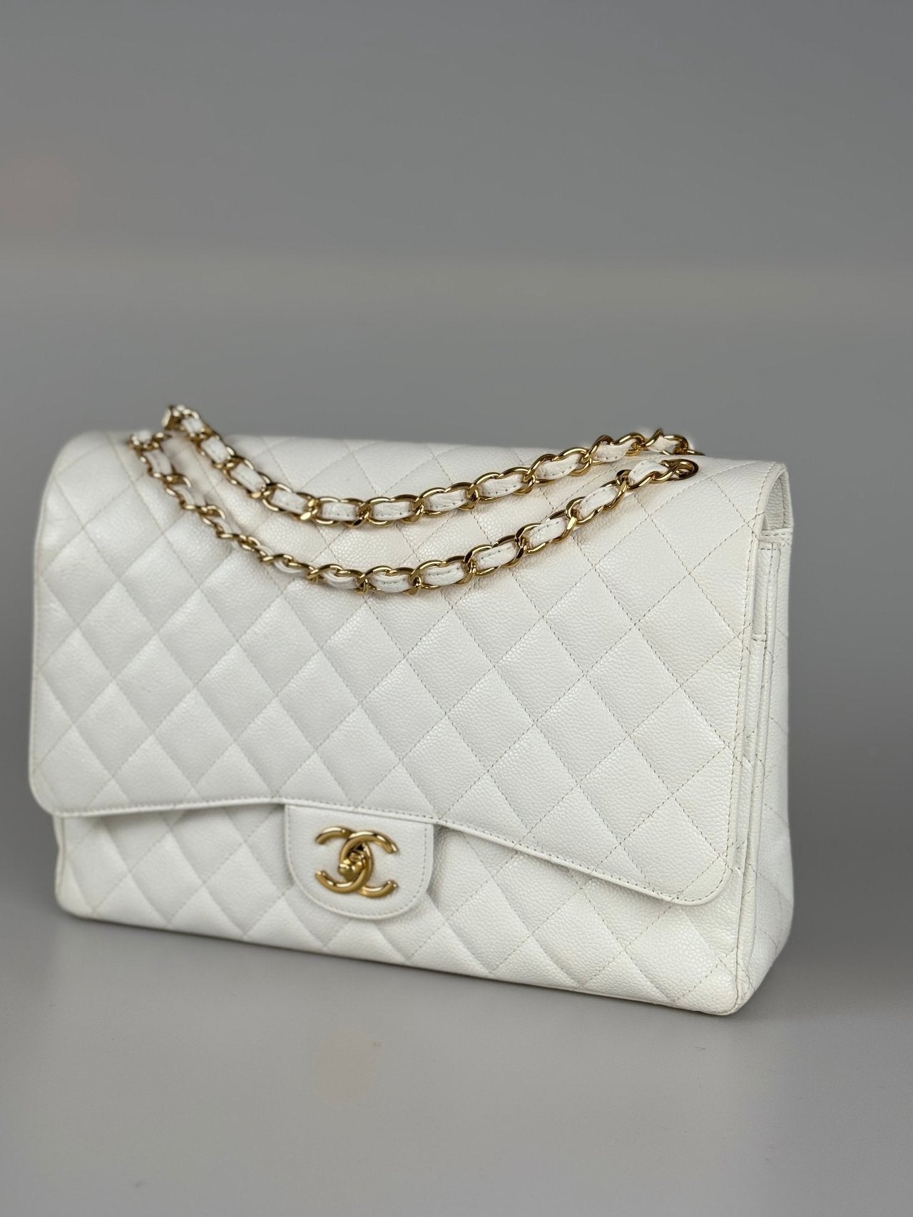 Chanel timeless flap Bag Caviar Leather Maxi size in white