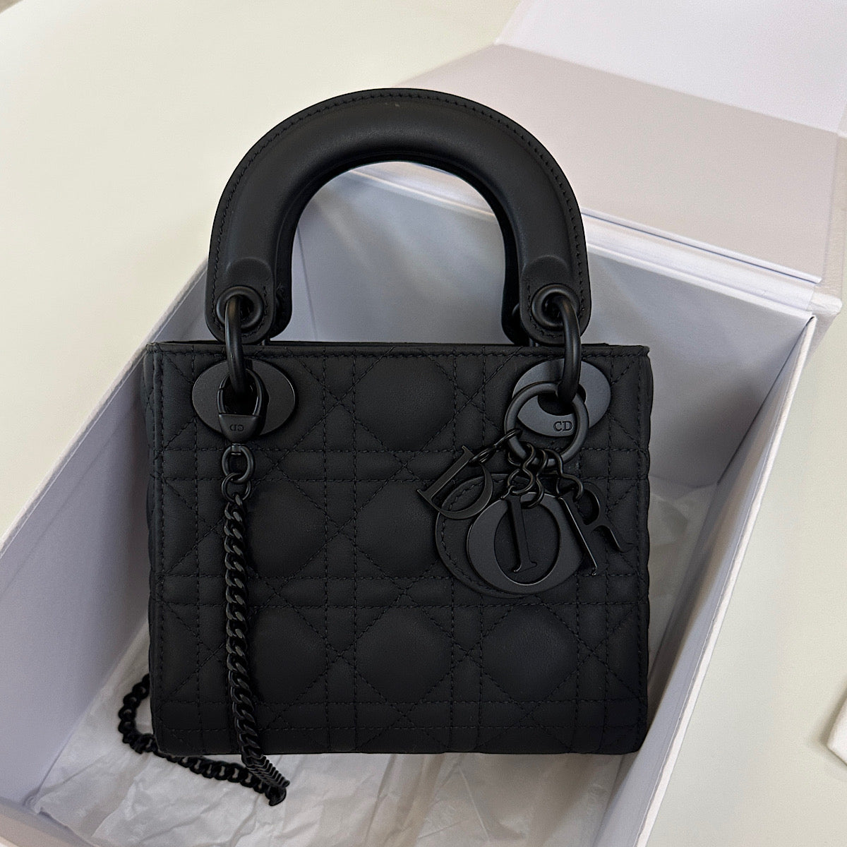 Sac Lady Dior mini veau cannage ultramatte