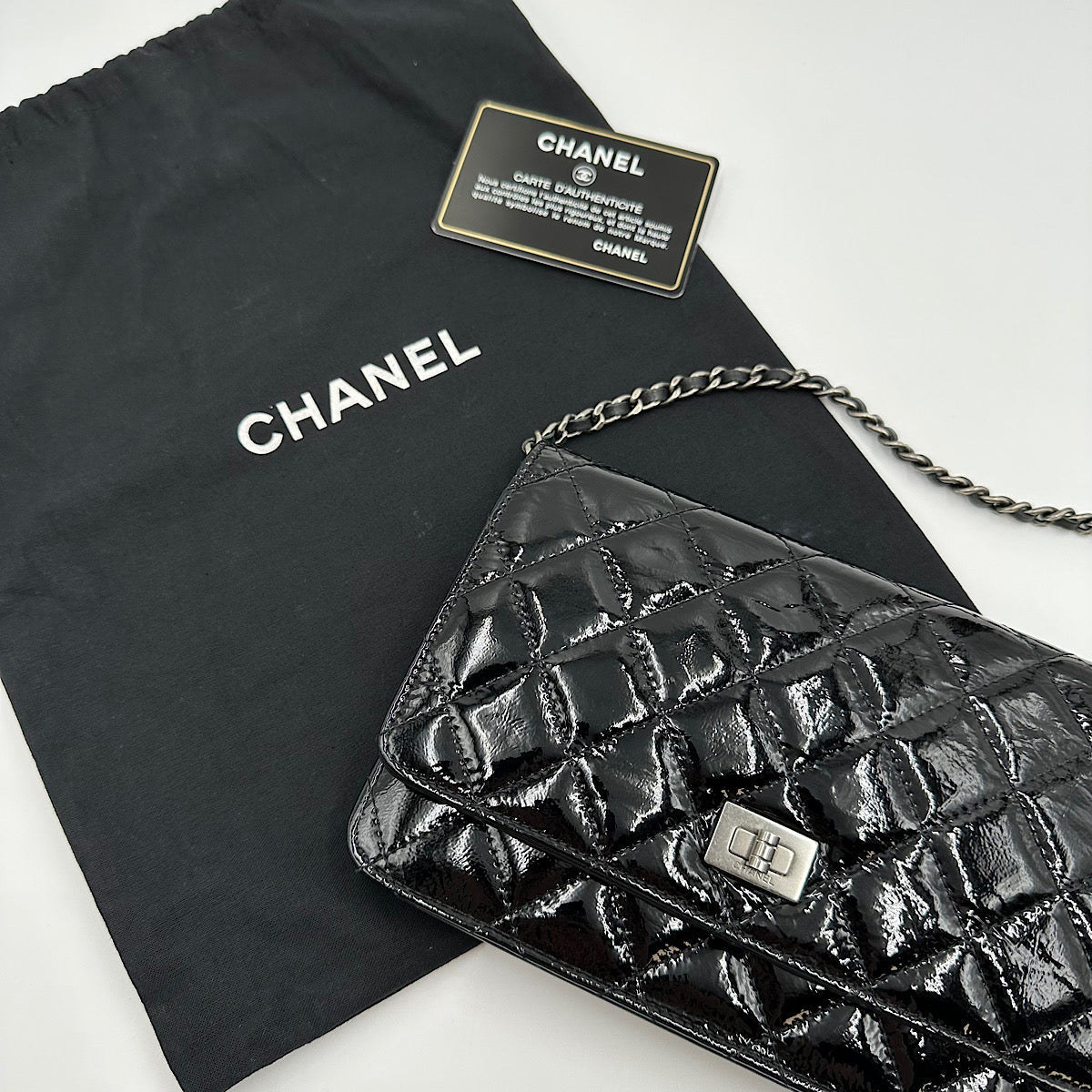 Wallet on chain 2.55 cuir verni noir