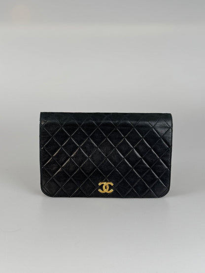 Chanel vintage Matelassé Lambskin Shoulder Bag Black