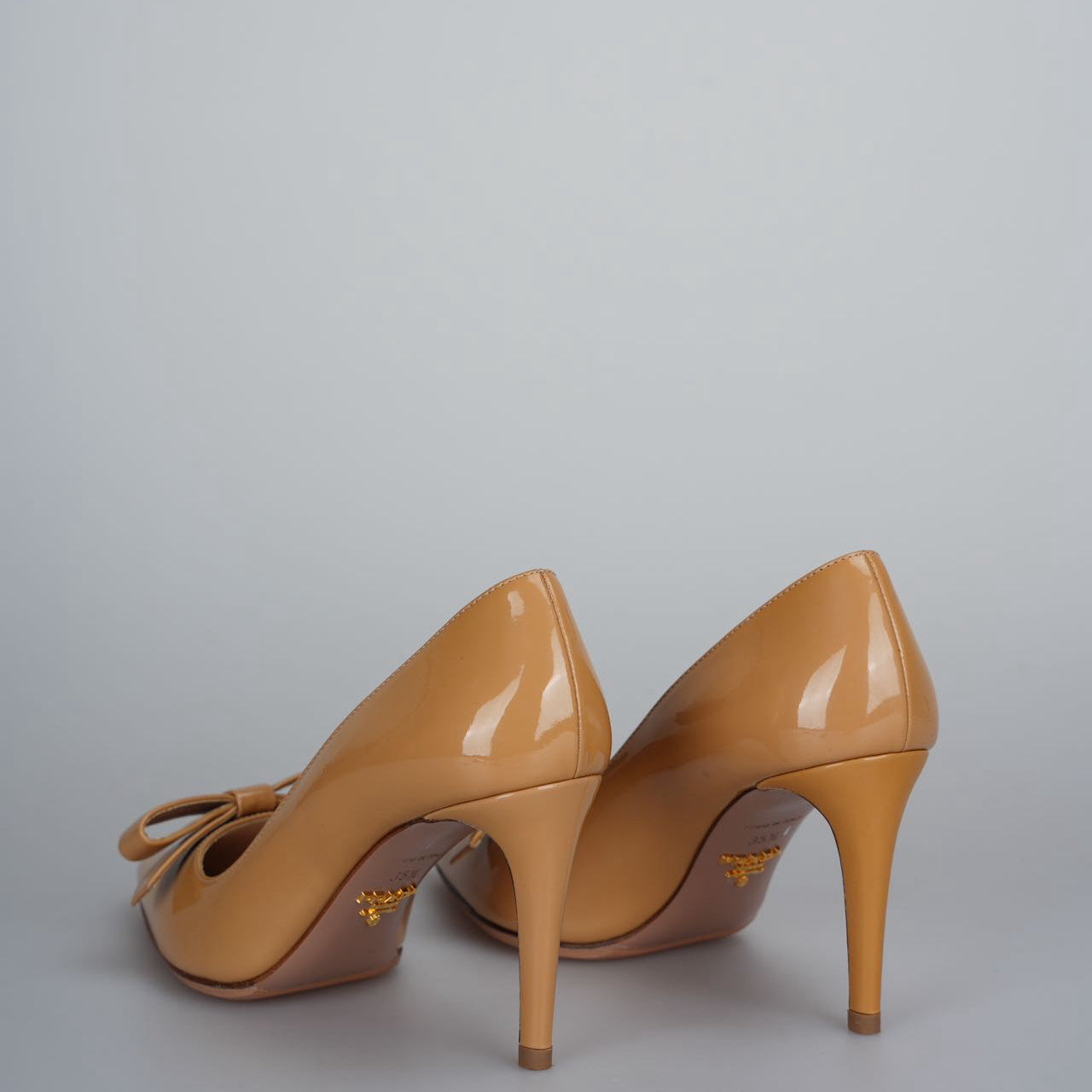 Prada Caramel Patent Leather Bow Pointed Toe Pumps Size 35.5