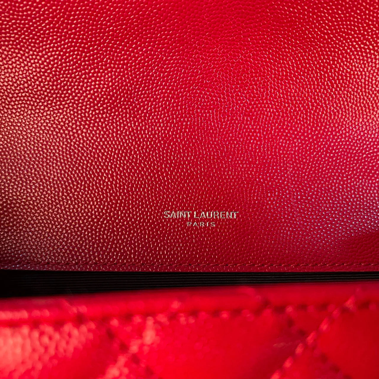 Saint Laurent Red Grain De Poudre Medium Envelope Shoulder Bag