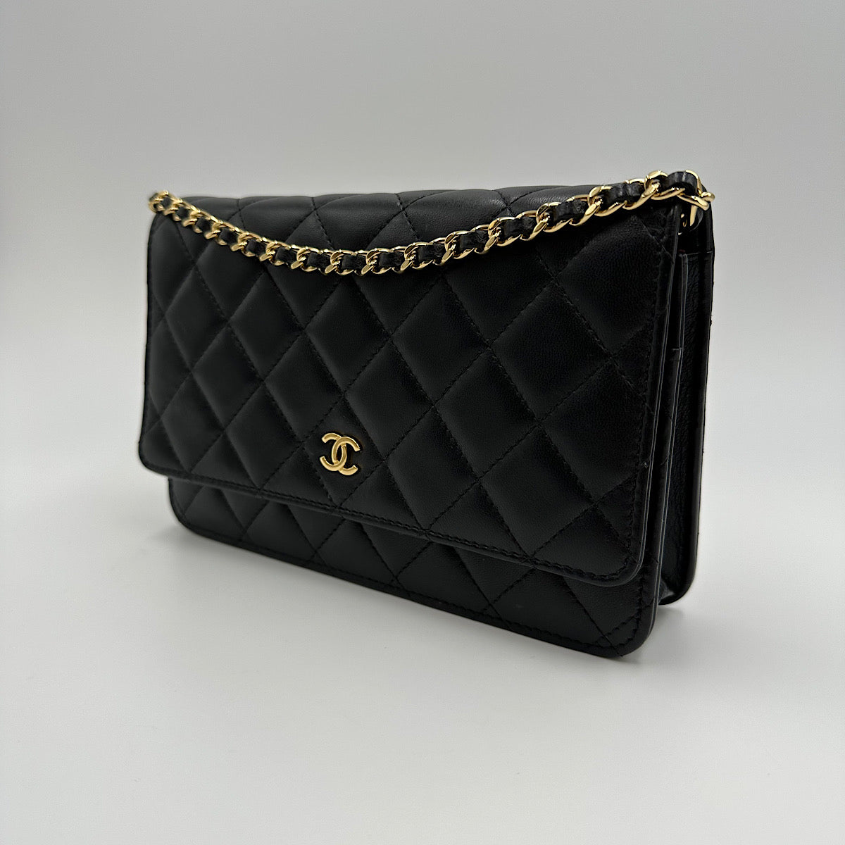 Wallet on chain classique agneau noir et or