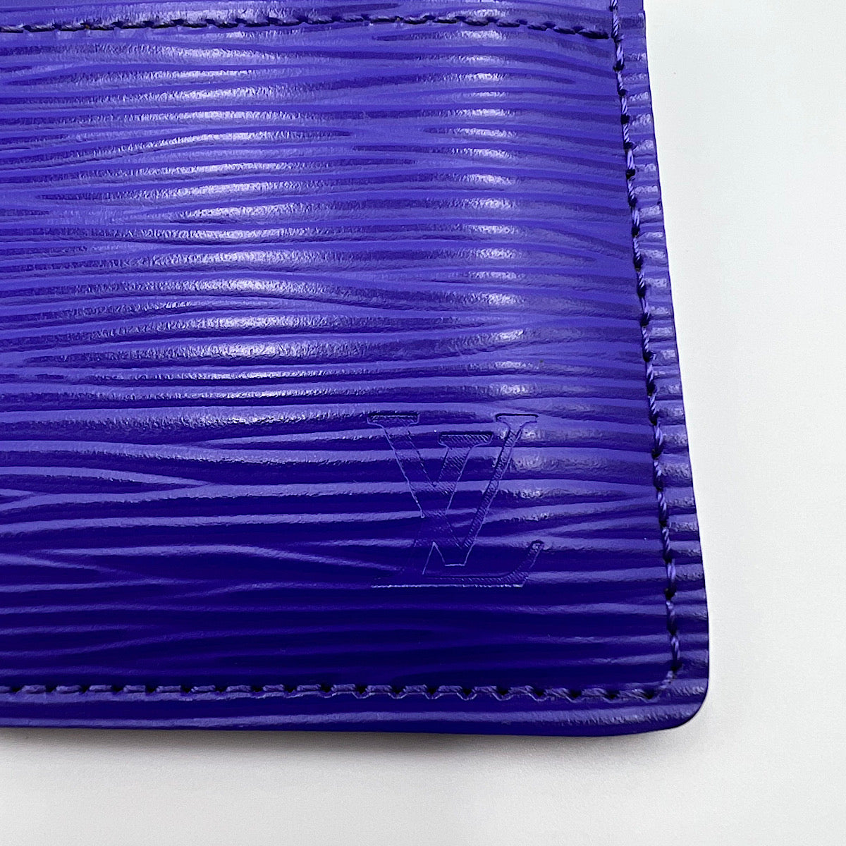 Porte-cartes simple cuir épi ultra violet