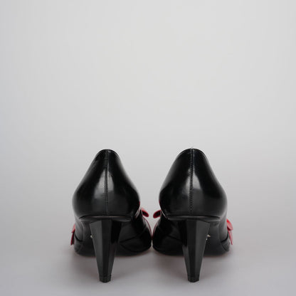 Prada Black / Red Leather Bow Pointed Toe Pumps Size 38.5