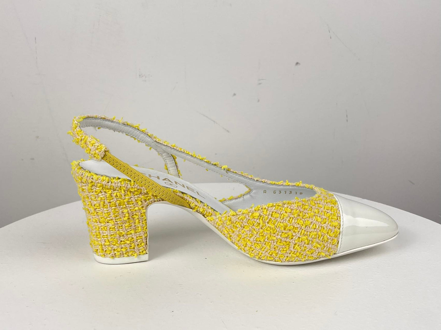 Chanel light yellow tweed slingback pumps with CC logo 37