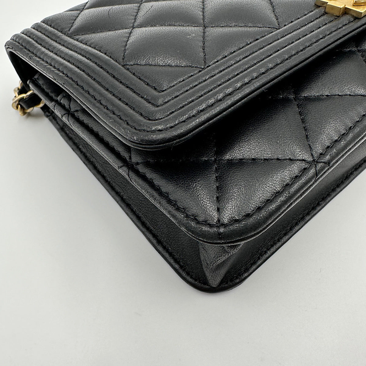 Wallet on chain Boy agneau noir