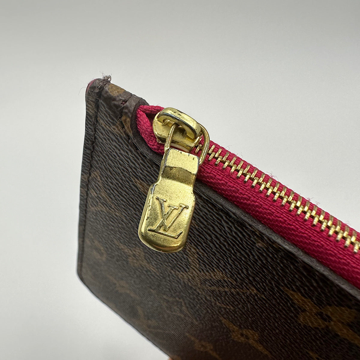 Pochette Neverfull Monogram pivoine