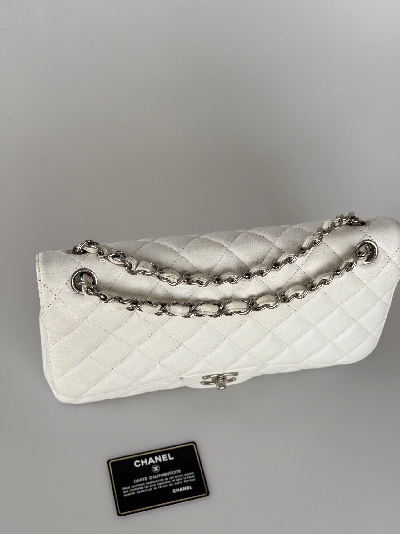 Chanel White Jumbo classic Double Flap Bag In Caviar Leather with silber Hardware