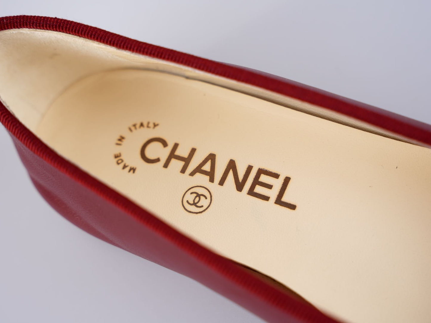 Chanel Burgundy Leather CC Bow Cap Toe Ballet Flats Size 38.5