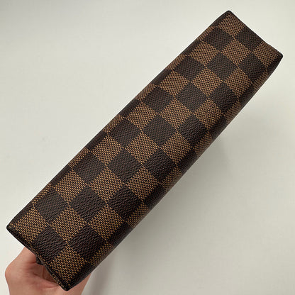 Pochette cosmétique GM damier ébène