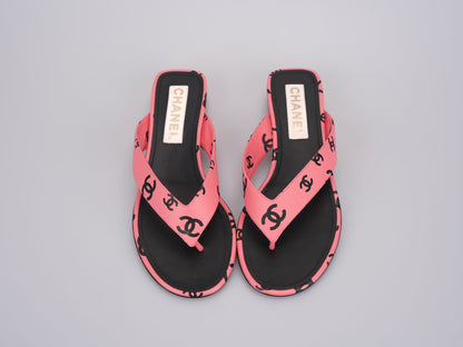 Chanel Pink Black Printed Lambskin CC Logo Thong Flat Flip Flop Sandal 38