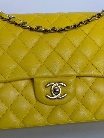 Chanel Medium Classic Flap Bag with Silber Hardware Yellow