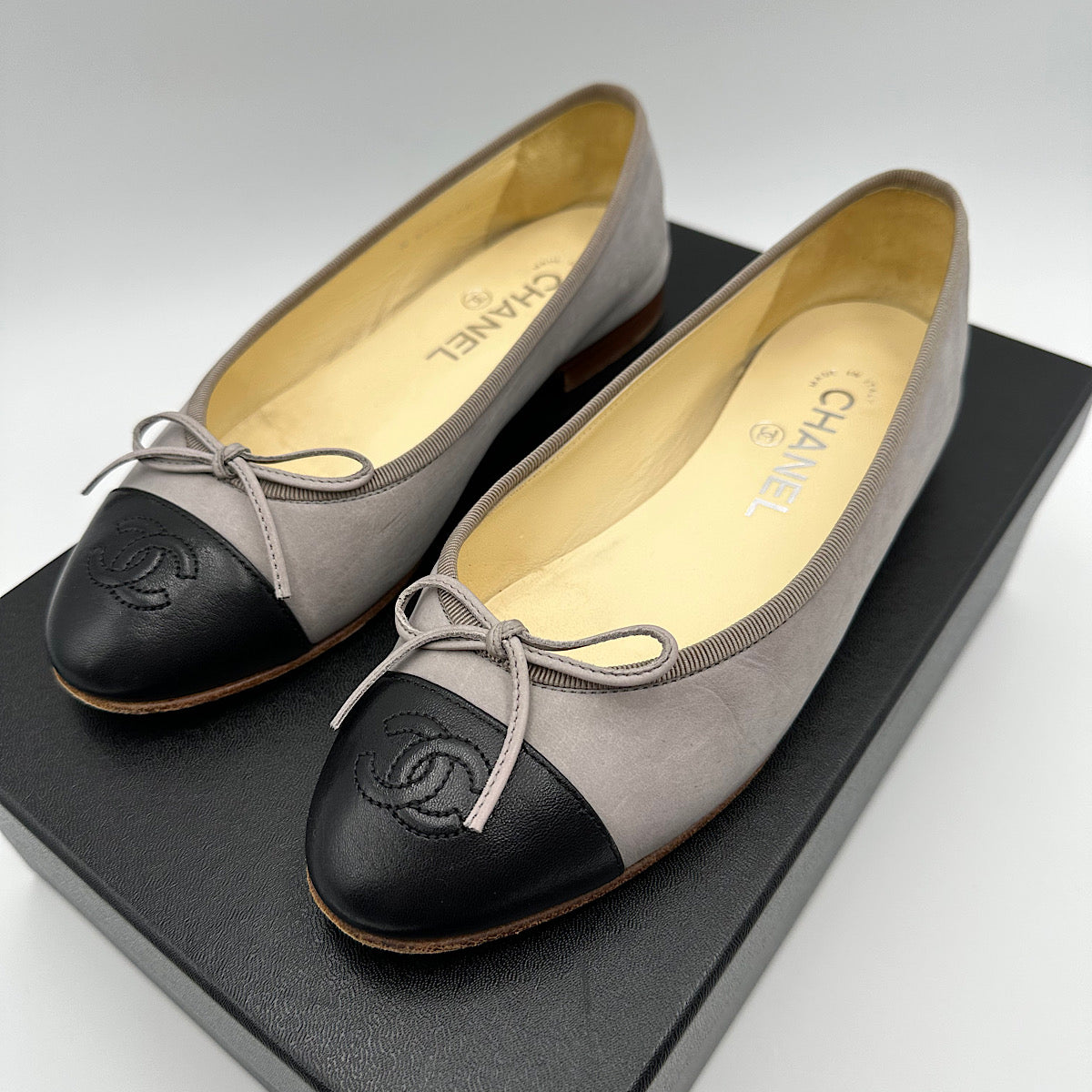 Ballerines classiques grises T36.5