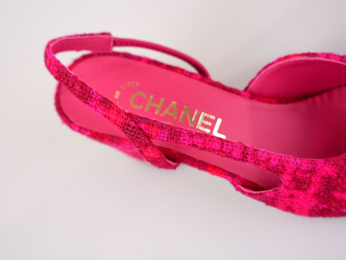 Chanel Pink/Black Tweed and Canvas CC Slingback Pumps Size 36.5C