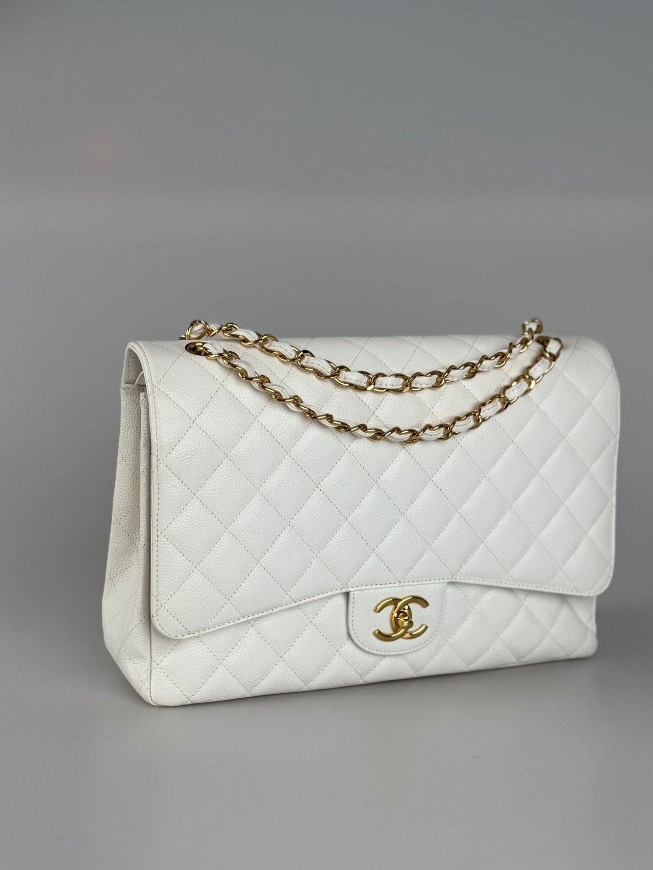 Chanel timeless flap Bag Caviar Leather Maxi size in white