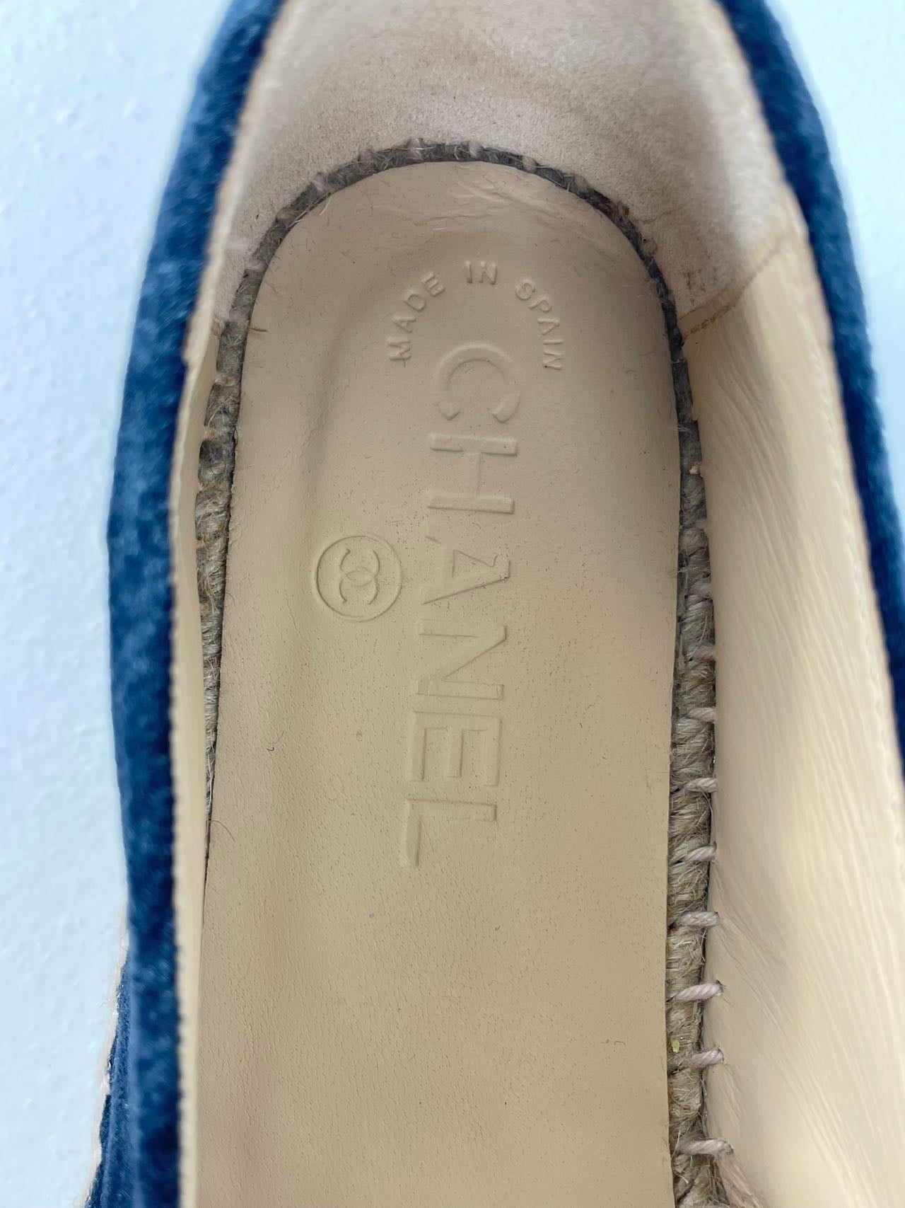 Chanel Blue Flats with CC logo 38