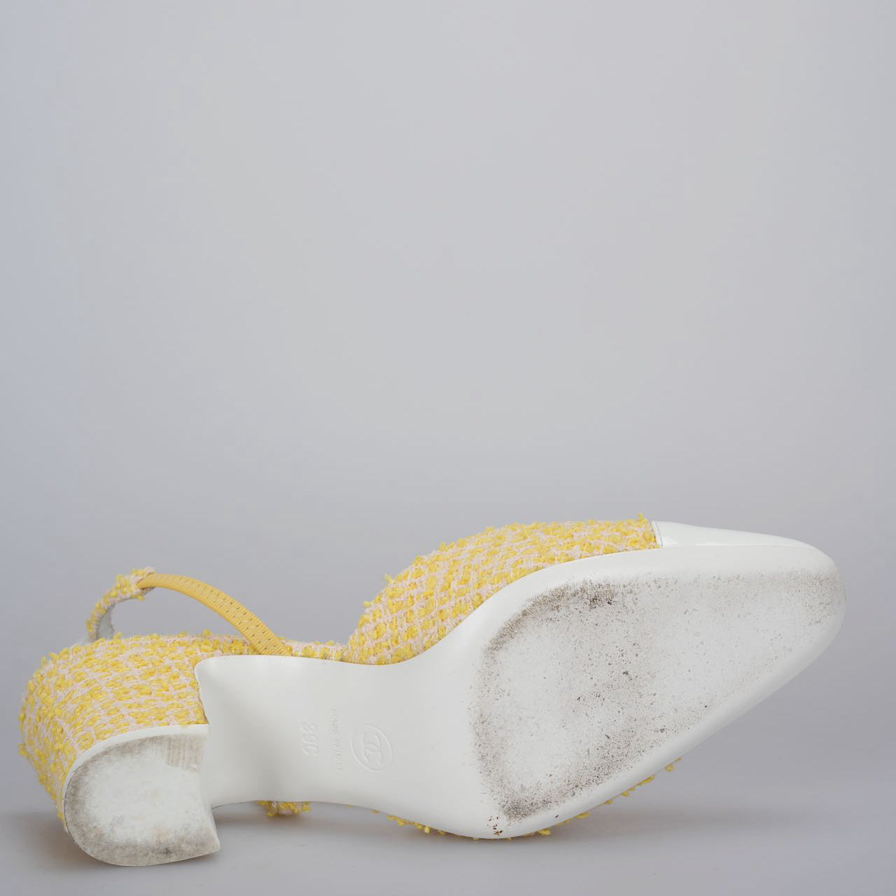 Chanel tweed slingback 39 light yellow pumps with CC logo