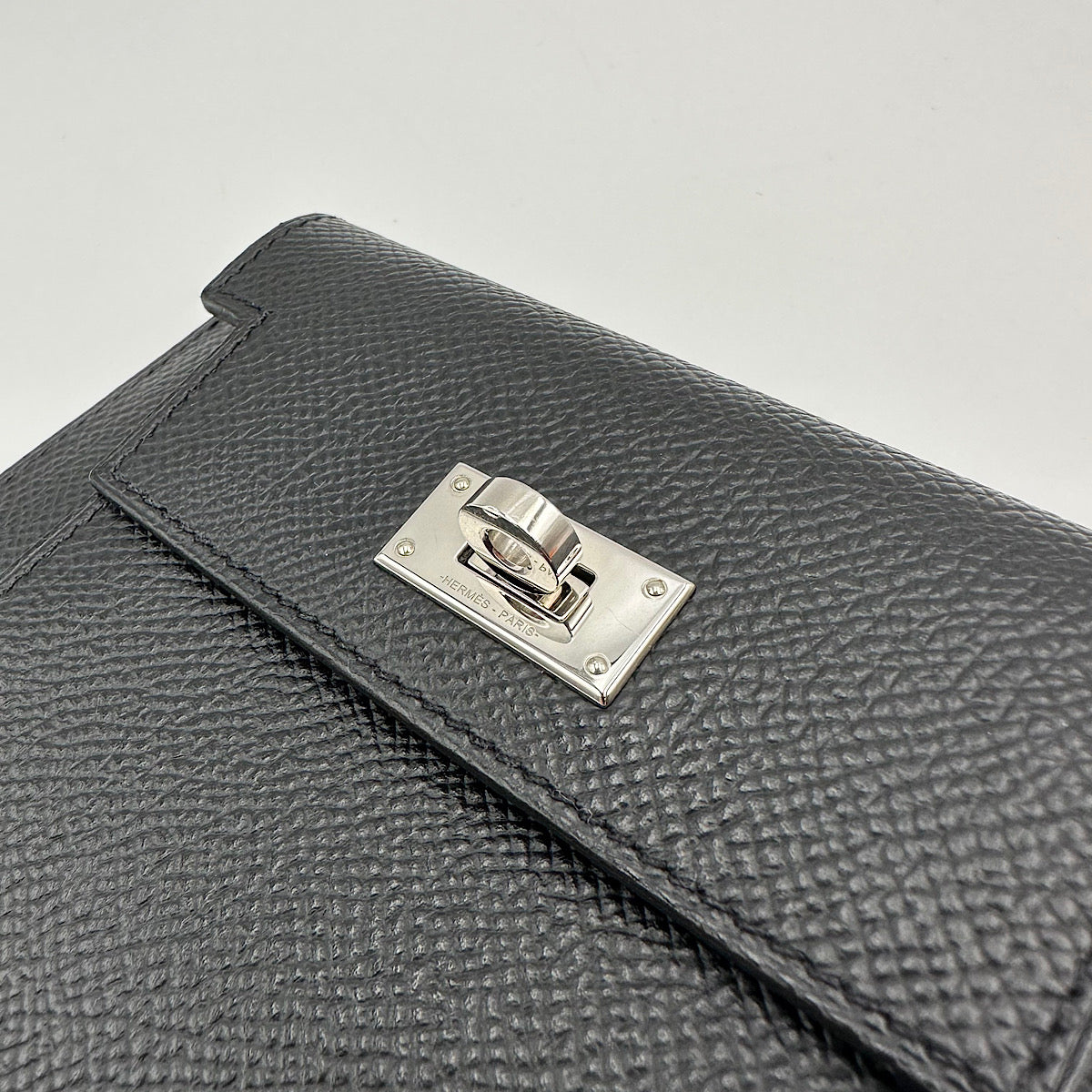 Portefeuille compact Kelly Pocket noir