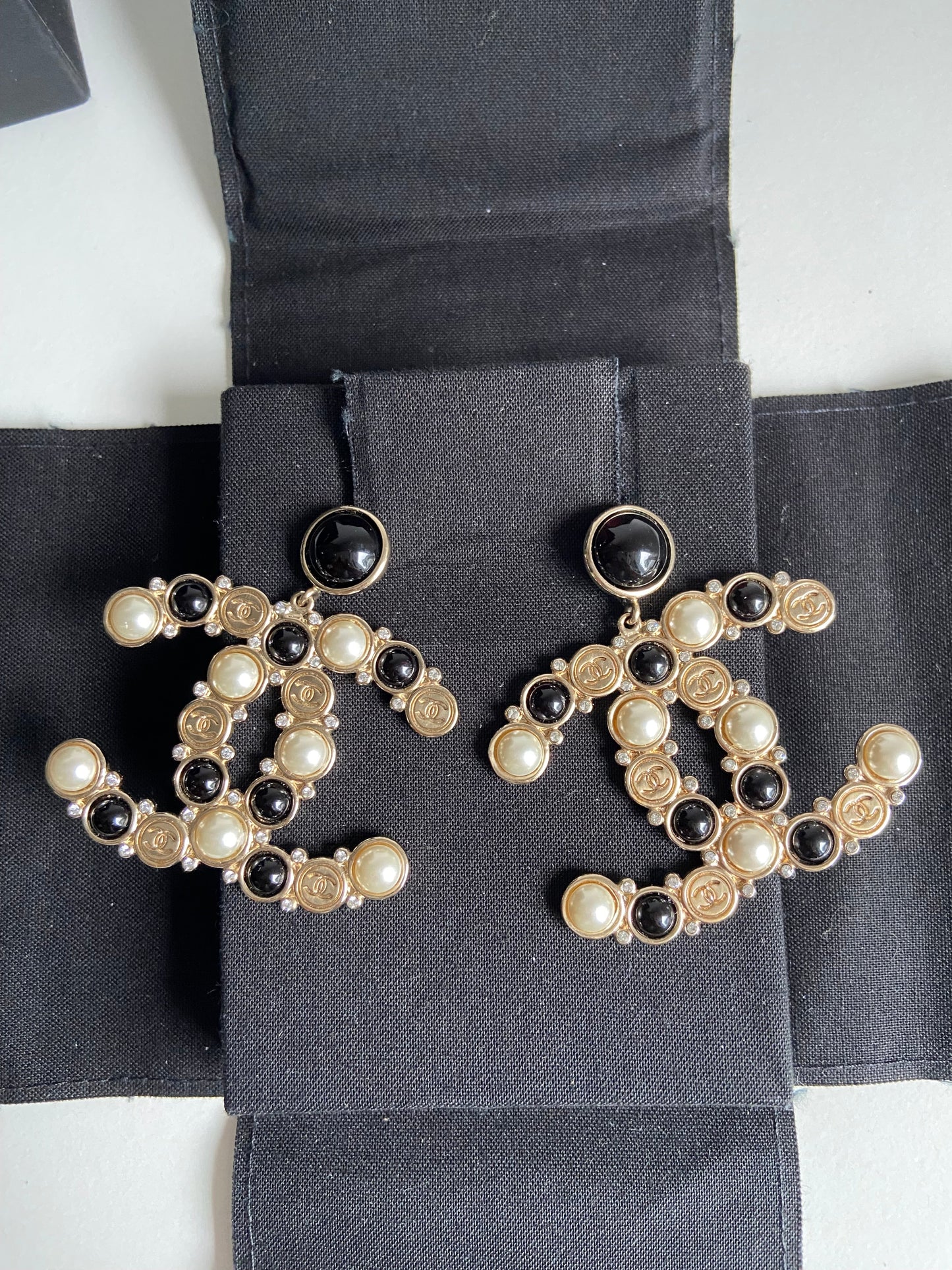 Chanel Double CC classic earrings