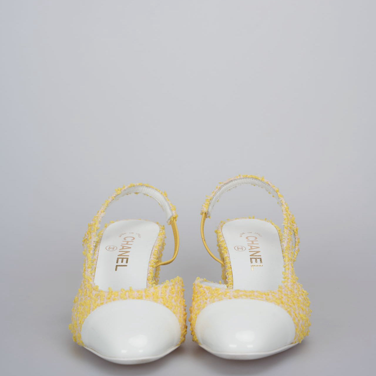 Chanel tweed slingback 39 light yellow pumps with CC logo