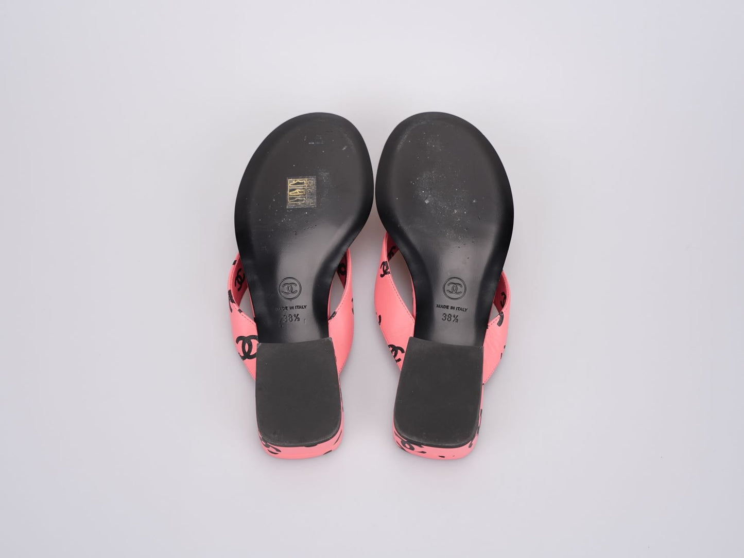 Chanel Pink Black Printed Lambskin CC Logo Thong Flat Flip Flop Sandal 38