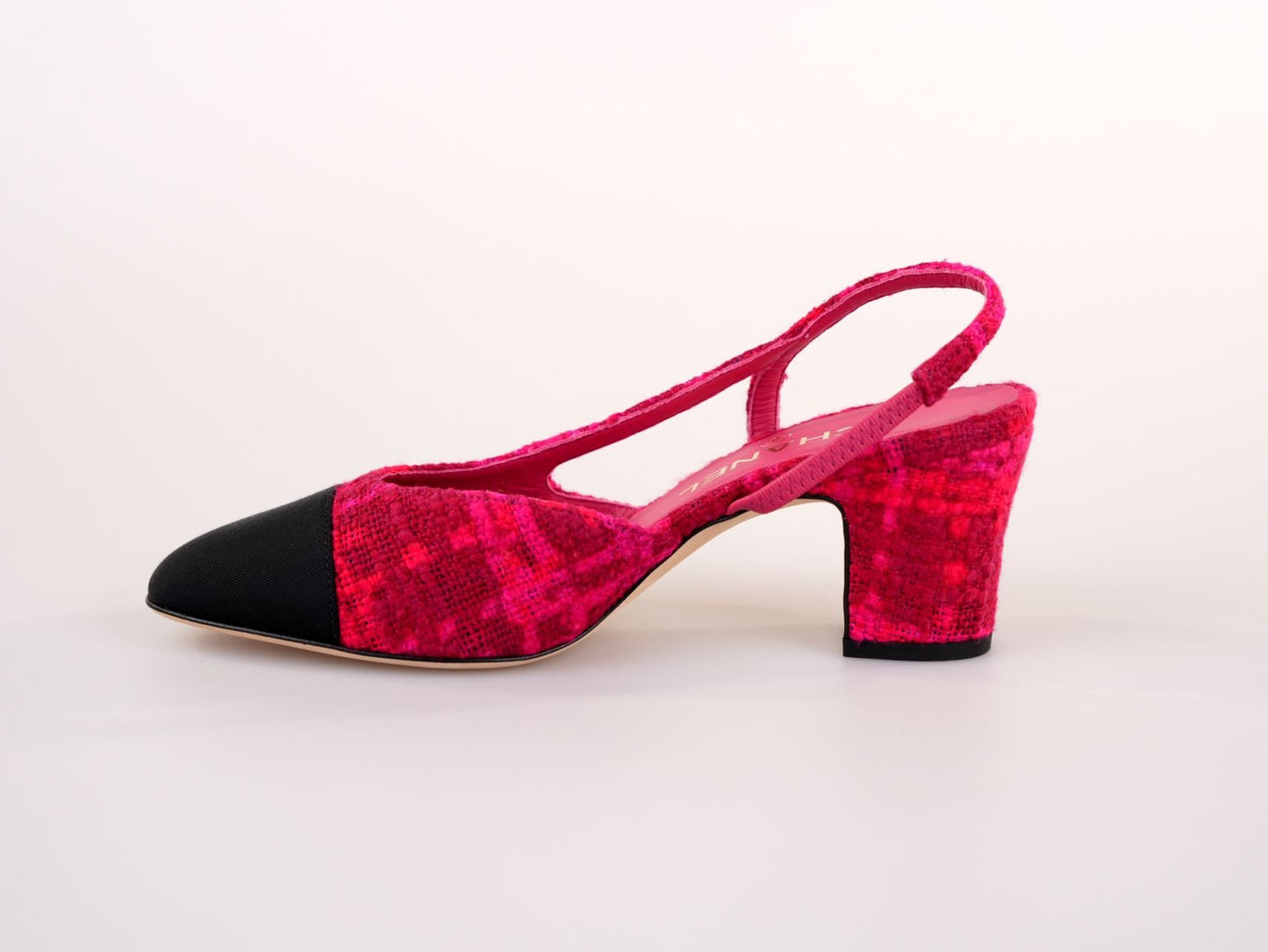 Chanel Pink/Black Tweed and Canvas CC Slingback Pumps Size 36.5C