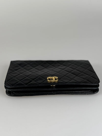 Chanel vintage Matelassé Lambskin Shoulder Bag Black