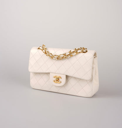 Chanel Small Vintage White Classic Double Flap Bag in Lambskin with gold hardware