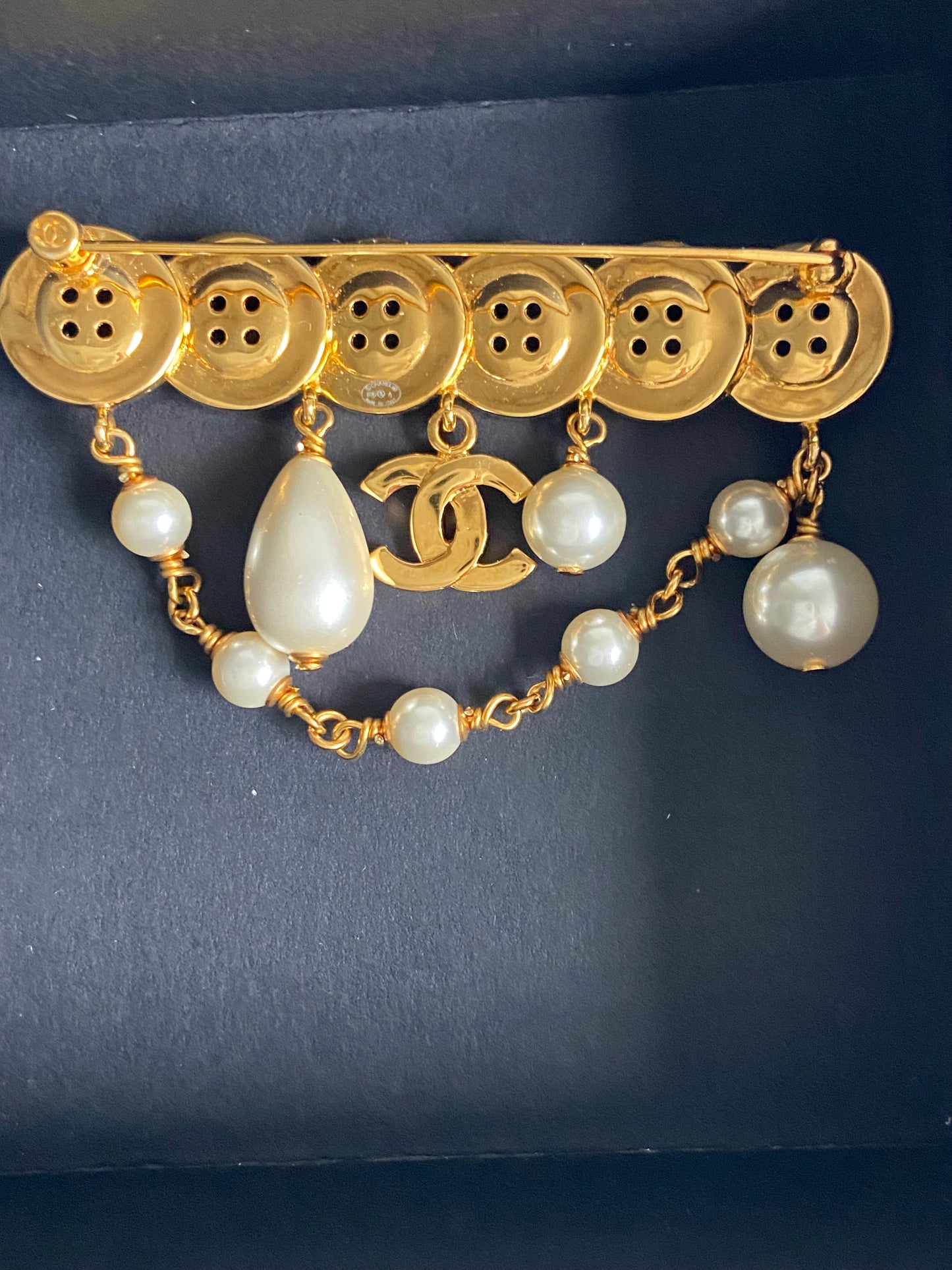 chanel button & pearls brooch