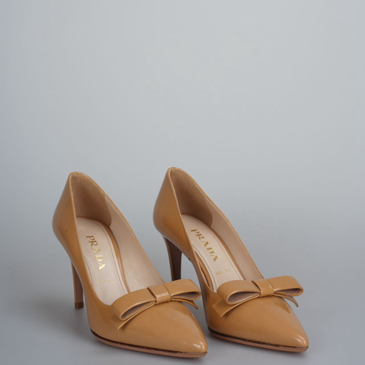 Prada Caramel Patent Leather Bow Pointed Toe Pumps Size 35.5