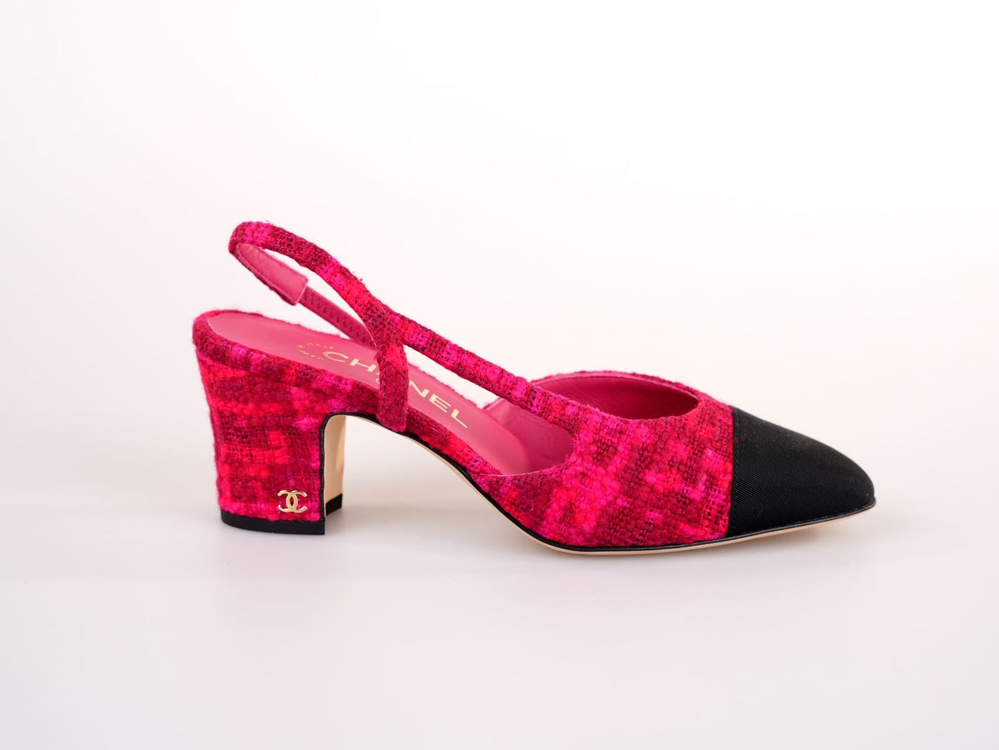 Chanel Pink/Black Tweed and Canvas CC Slingback Pumps Size 36.5C