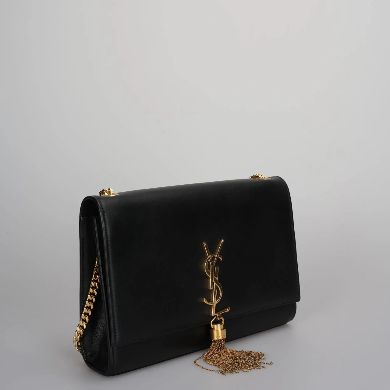 Saint Laurent Kate Medium Tasche in Black Calf Leather Cassandre Tassel