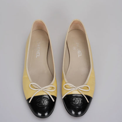 Chanel Beige/Black Patent Leather CC Ballet Flats Size 40